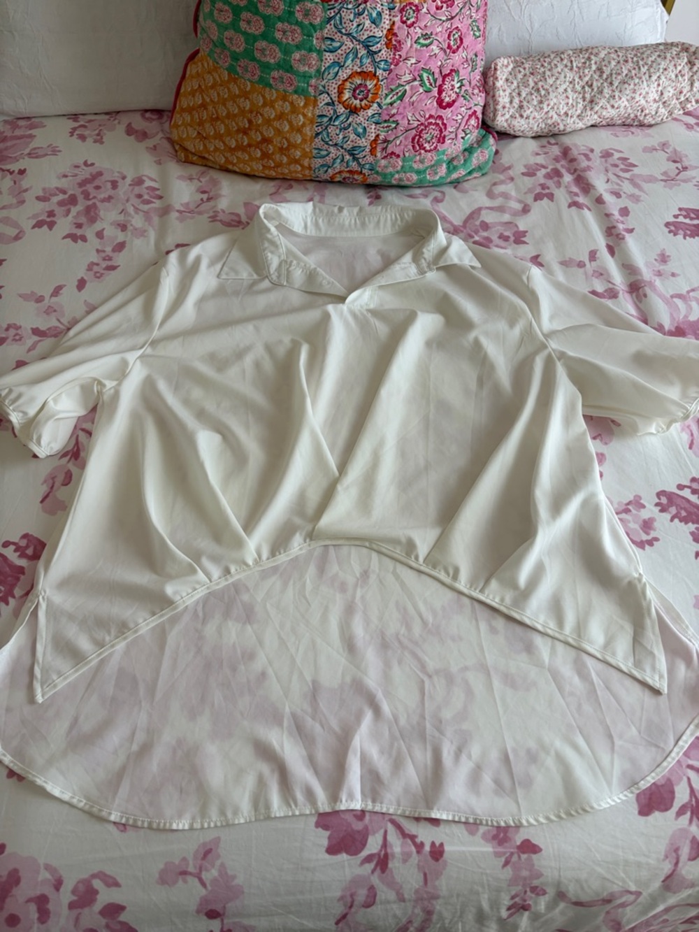 Women’s White High-Low Collared Blouse